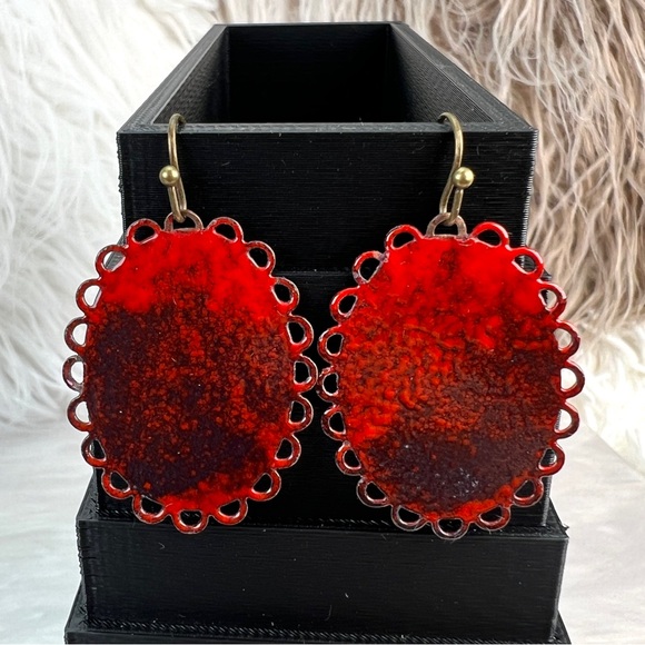Vintage red and black bohemian chic costume pierced earrings - Picture 1 of 8